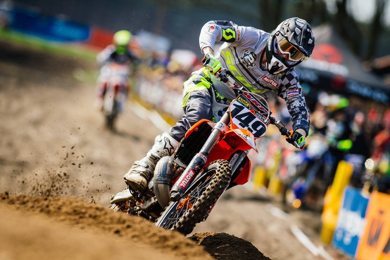 2-Stroke Revolution Racing gibt Debut