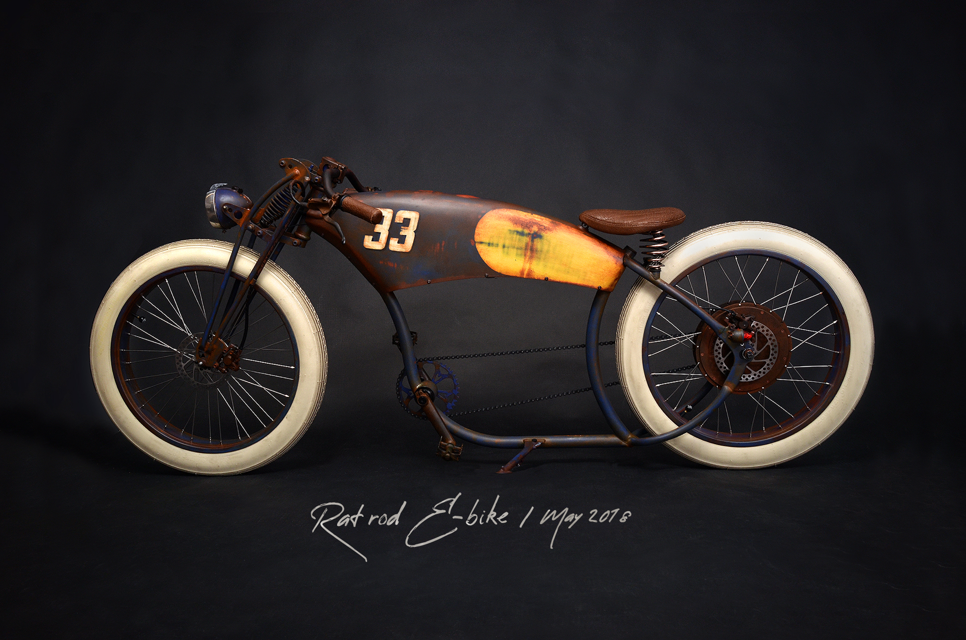 Melchior, from being a photographer to building E-bikes is a big leap. When and how did you decide to make that jump?