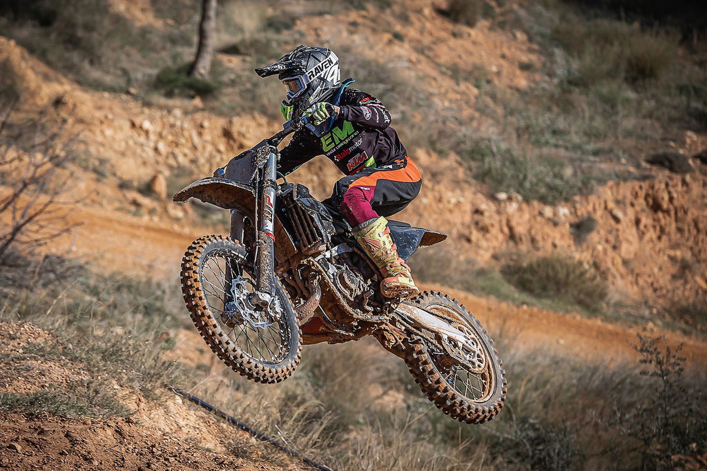 ESPECTACULAR DEBUT DE ALEIX SAUMELL EN 125CC