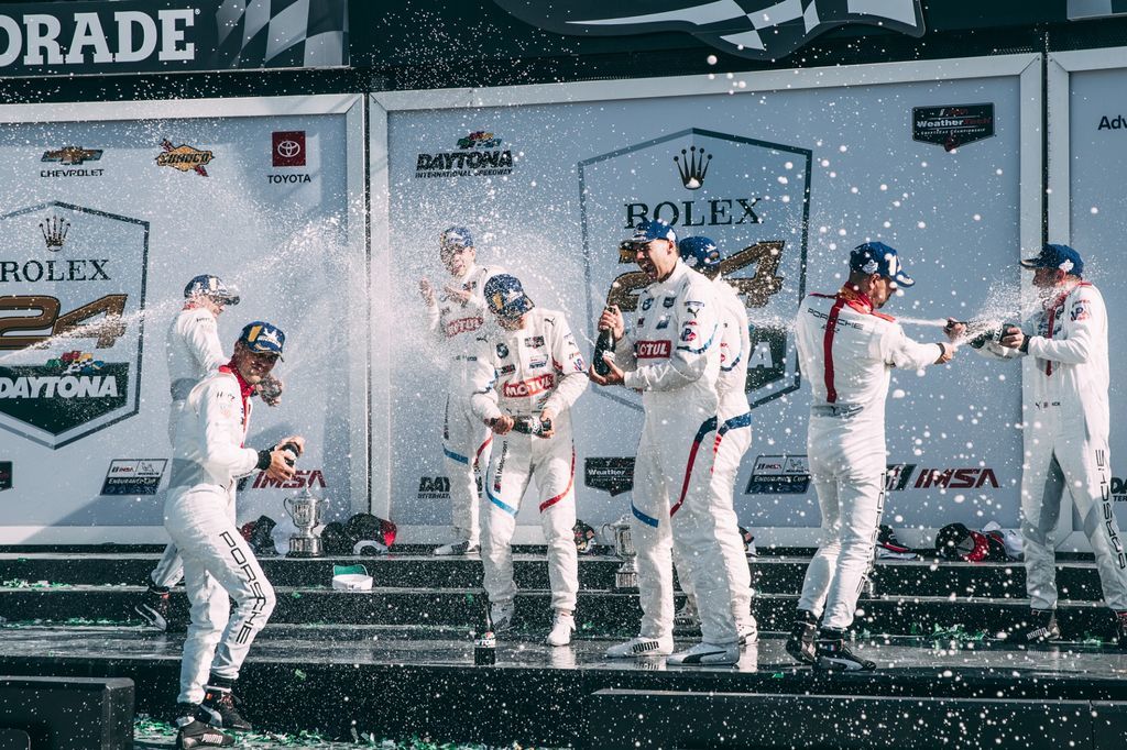 MOTUL BMW PARTNERSHIP TRIUMPHS AT DAYTONA FIRST TIME OUT