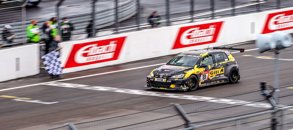 Erfolgreiches 24h-Rennen mit vier Zielankünften für WS Racing