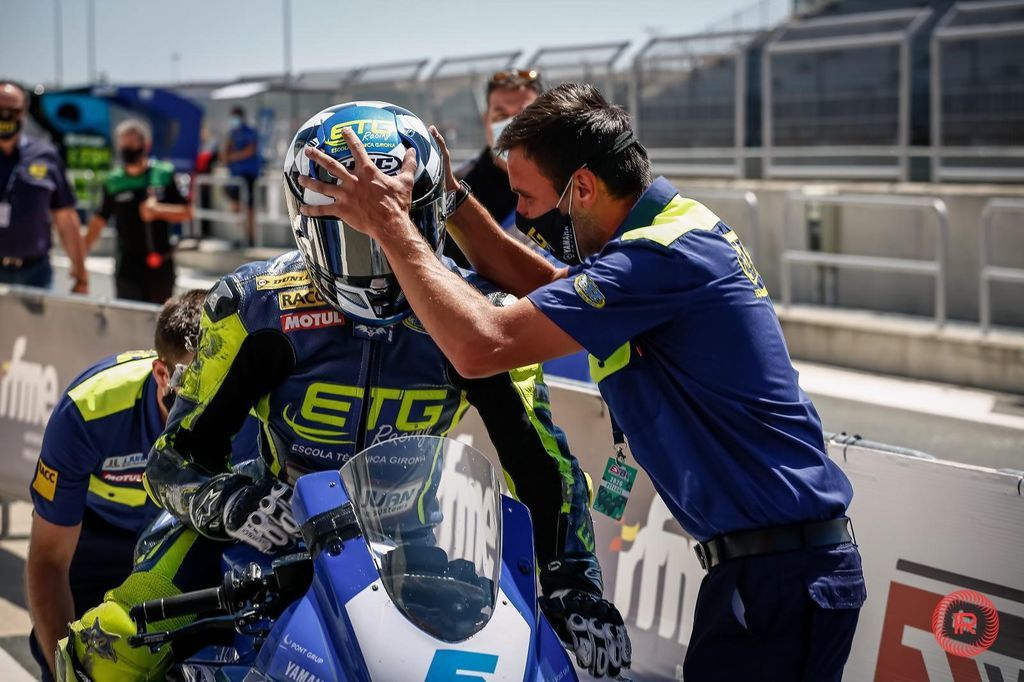 TRIPLE CORONA DE HONOR PARA LA ETG RACING